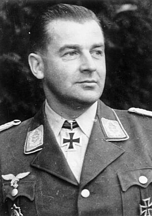 Bundesarchiv Bild 146-1981-104-07, Oberstleutnant Kurt Gröschke