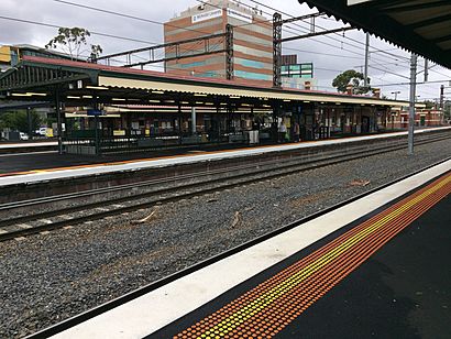 Caulfield railway station - Melbourne.jpg