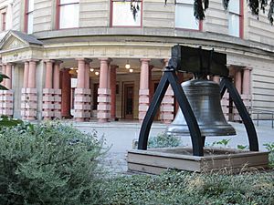 City Hall, Portland, Oregon (2012) - 02