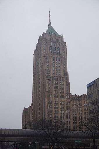 Detroit December 2021 12 (Fisher Building).jpg