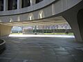 Hirshhorn Museum (center) 2