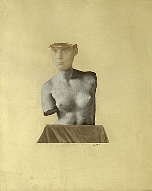 Johannes Theodor Baargeld – Typische Vertikalklitterung als Darstellung des Dada Baargeld - 1920