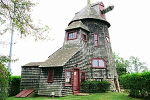 Southampton College Windmill cottage BEE7335.NEF