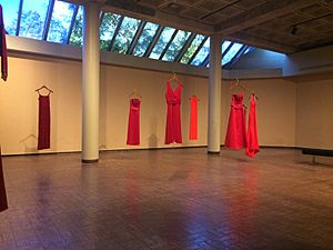 The REDress Project (22095415476)