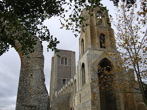 WymondhamAbbey1