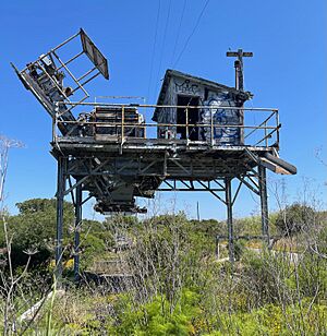 Beet-loading tower sitting beside the abandoned spur at Sargent
