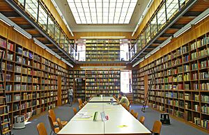 Bibliothek-westend-2005-10-27 1 (1)