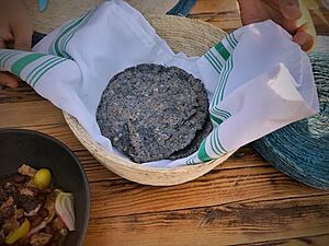 Blue corn tortillas (35782101800)