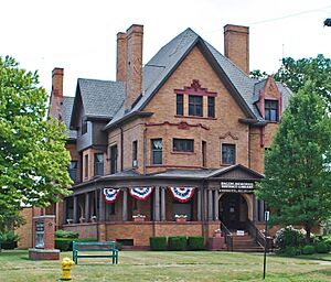 FordBaconHouseWyandotteMi