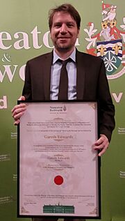 Gareth Edwards named Freeman at Nuneaton Town Hall