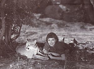 Jean Parker with mountain lion, 1934