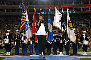 Jennifer Hudson sings national anthem at Super Bowl 43