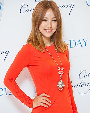 Lee Hyori from acrofan