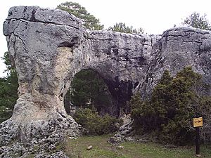 Los Callejones de Las Majadas rock formations in the Serranía de Cuenca