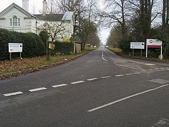 Main entrance to Bucks new University - geograph.org.uk - 1065338.jpg