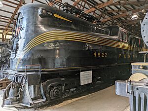 Restored GG1 PRR 4927 at IRM.jpg