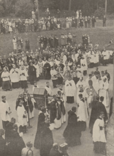 Scenes from the consecration of Downside Abbey 02