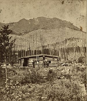 Seven Lakes cabin hotel and Pikes Peak