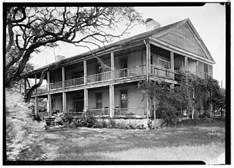 Seward Plantation House, Independence, Texas.jpg