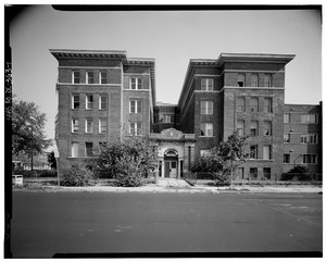WEST (FRONT) FACADE - Whitelaw Apartment House, 1839 Thirteenth Street Northwest, Washington, District of Columbia, DC HABS DC,WASH,235-1