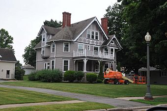 WEST PLEASANT STREET HISTORIC DISTRICT, MAQUOKETA, JACKSON COUNTY.jpg