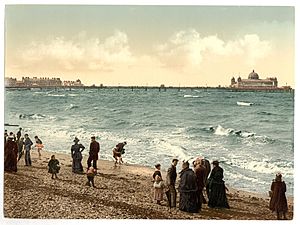 West End Pier, Morecambe, England-LCCN2002697086