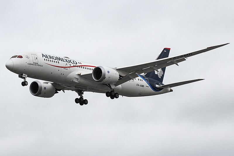 XA-AMR Boeing 787 Aeromexico (33894606982)