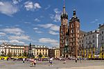 2018-07-04 Saint Mary Basilica on Old Town Market Square in Kraków.jpg