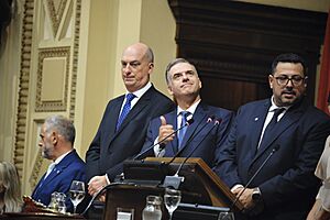 20250301 Llegada al Parlamento Legislativo Uruguayo, posesión del presidente Yamandú Orsi - Ovidio González4485 - 54358570113