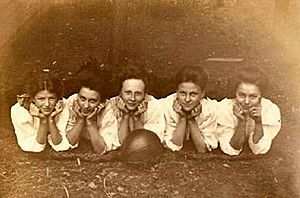 Dundee, MN girls basketbal team Early 1900s