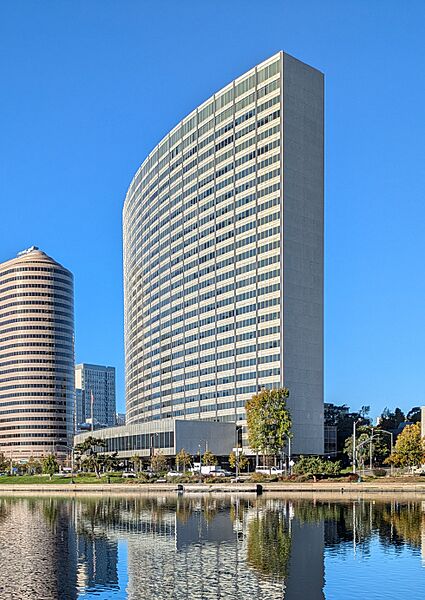 Kaiser Center 3