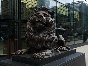 Lion outside HSBC, 8 Canada Square 01