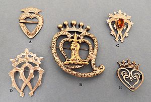 Luckenbooth brooches 
