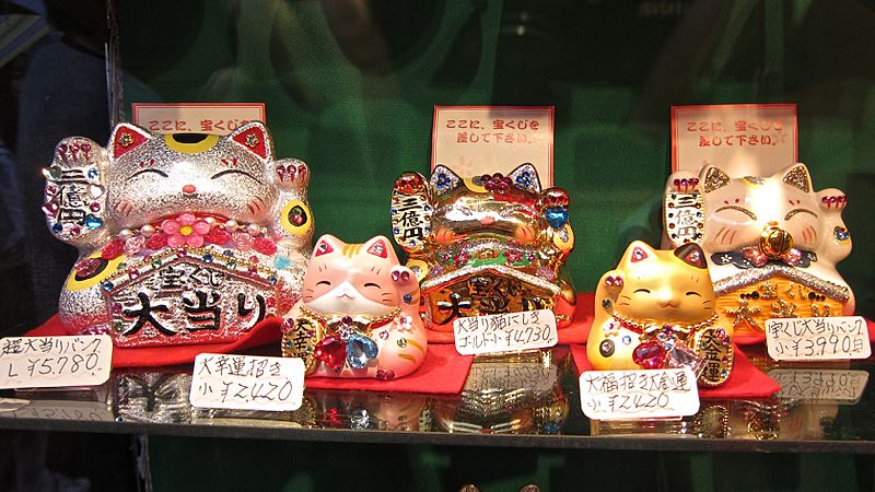 Maneki-neko, lucky cats