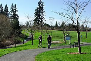 Orchard Park disc golfers - Hillsboro, Oregon