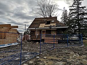 Philip Eckardt Log House