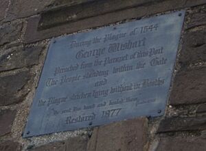Plaque on the Wishart Arch, Dundee (geograph 2176447)