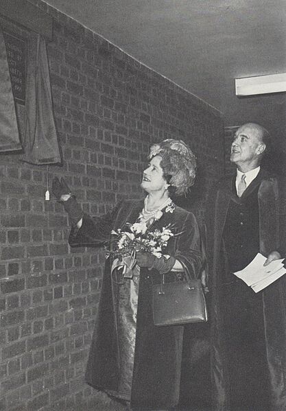 Queen Mother and Dr Jones