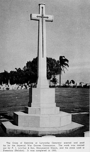 StateLibQld 1 117184 Cross of Sacrifice at Lutwyche Cemetery, Brisbane, ca. 1954