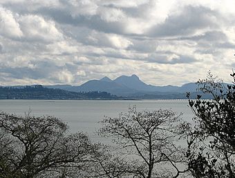 Astoria and Saddle Mountain from Chinook Point.jpg