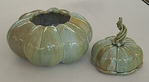 Baby Bud Pumpkin Box by Kate Malone 01