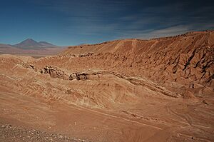 Chile san pedro de atacama felsformation und licancabur