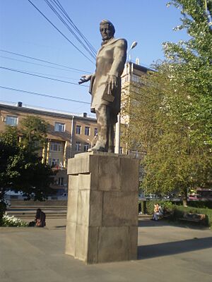 Griboyedov monument 9122262 22