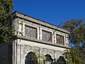 Historic Derelict Facade - San Bernardino - CA - USA (51709150211)