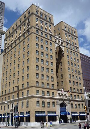 Hotel Indigo Downtown Dallas 01