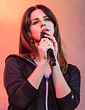 Lana Del Rey at KROQ Weenie Roast 2017 (cropped)