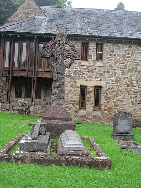 Llandaff Cathedral, Grave