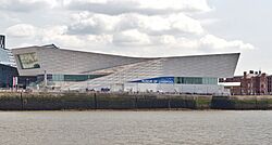 Museum of Liverpool from a ferry 02.jpg