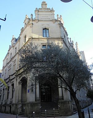 Pontevedra Capital Correos Entrada Principal.jpg