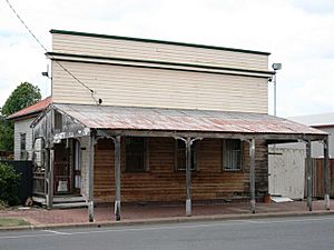 Queensland National Bank, Forest Hill (2009).jpg